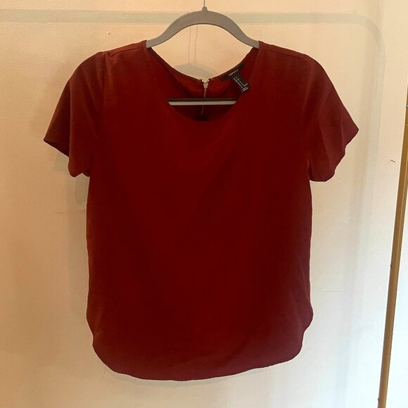 Forever 21 Tops - Maroon Boxy Tee - Size Small